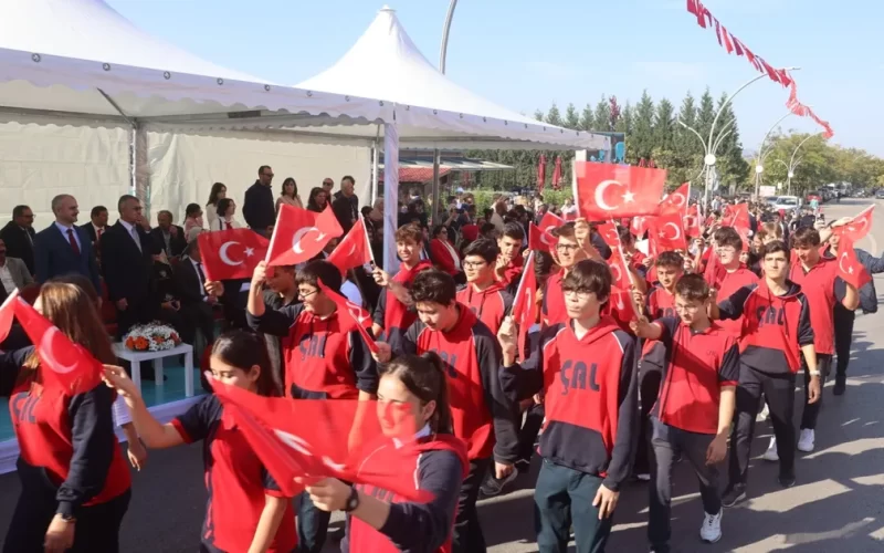 Çayırova’da Cumhuriyet Bayramı coşkusu