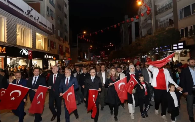 İnegöl’de Cumhuriyetin 101. yılı coşkusu